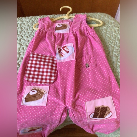12 months overalls - Picture 4 of 8